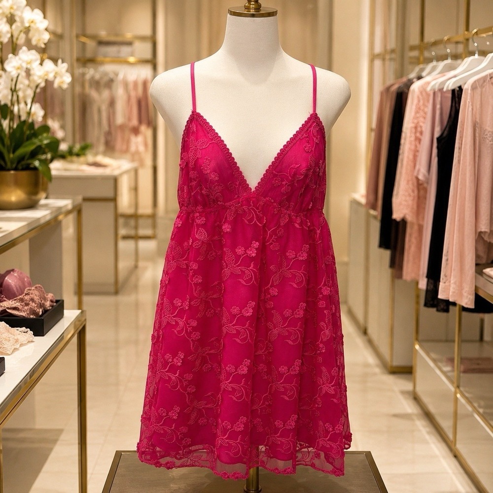 NEW Flora Nikrooz Meg‎ Floral Embroidered Chemise Pink Sleepwear Feminine S